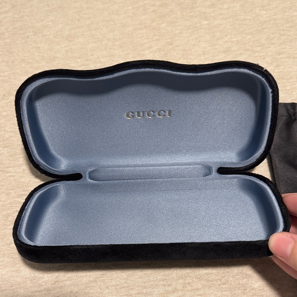 Gucci Black Sunglasses with Gold Accents - Picture 6 of 9